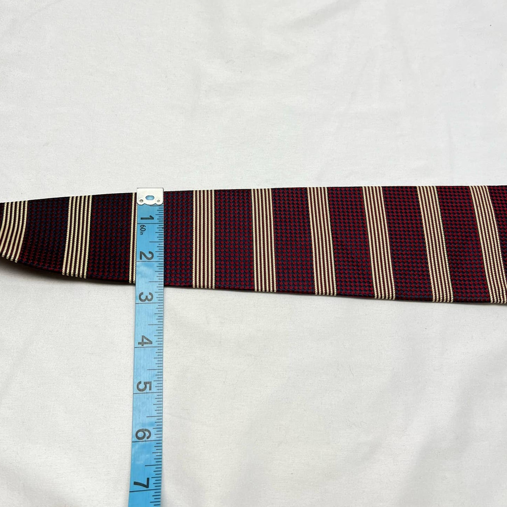 Brooks Brothers Makers All Silk Tie Striped Hand Made In USA Of Imported Fabric - Picture 8 of 9